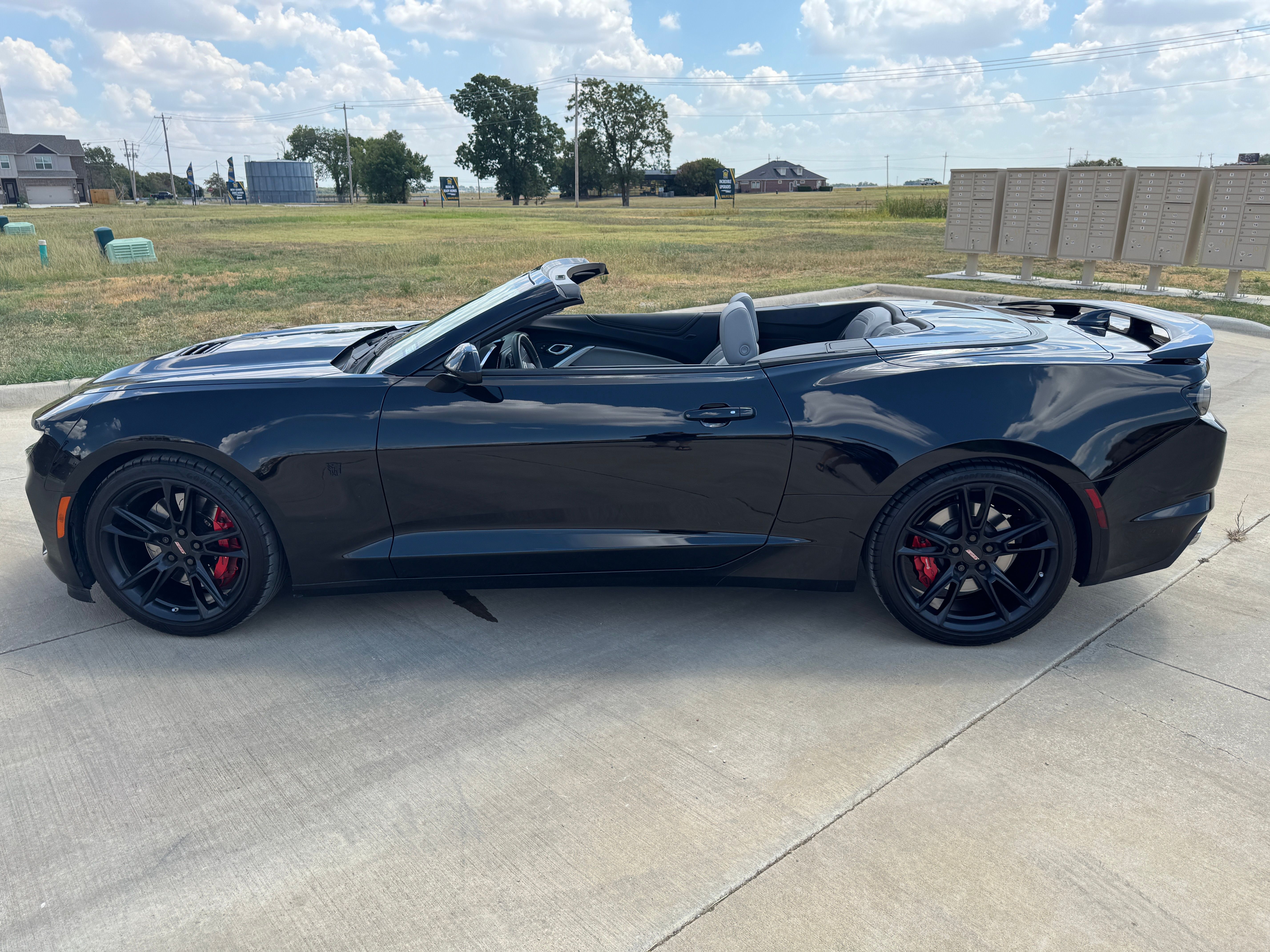 Used 2023 Chevrolet Camaro SS RWD image 4
