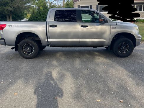 Used 2010 Toyota Tundra 4x4 CrewMax w/ TRD Off-Road Pkg image 2