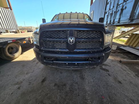 Used 2018 RAM 3500 Tradesman w/ Popular Equipment Group image 1