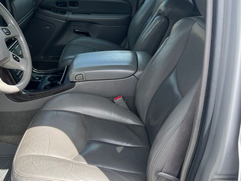 Used 2004 GMC Yukon Denali AWD/4WD image 11