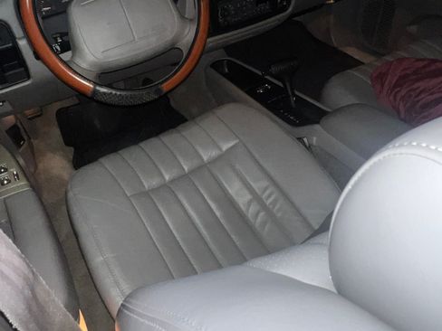 Used 1996 Chevrolet Impala SS RWD image 5