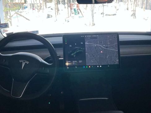 Used 2023 Tesla Model Y Long Range image 8