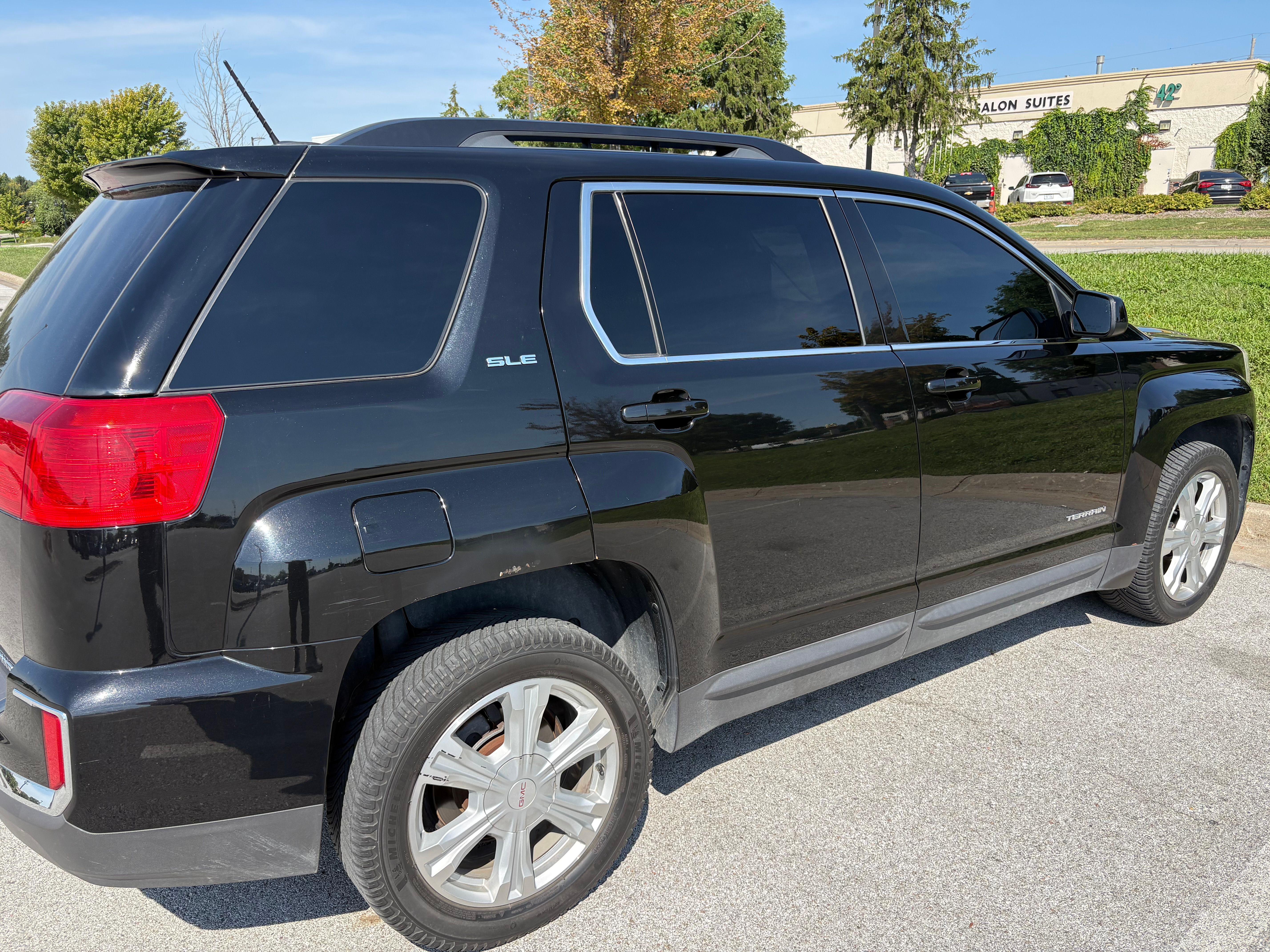 Used 2017 GMC Terrain SLE w/ Convenience Package AWD/4WD image 1
