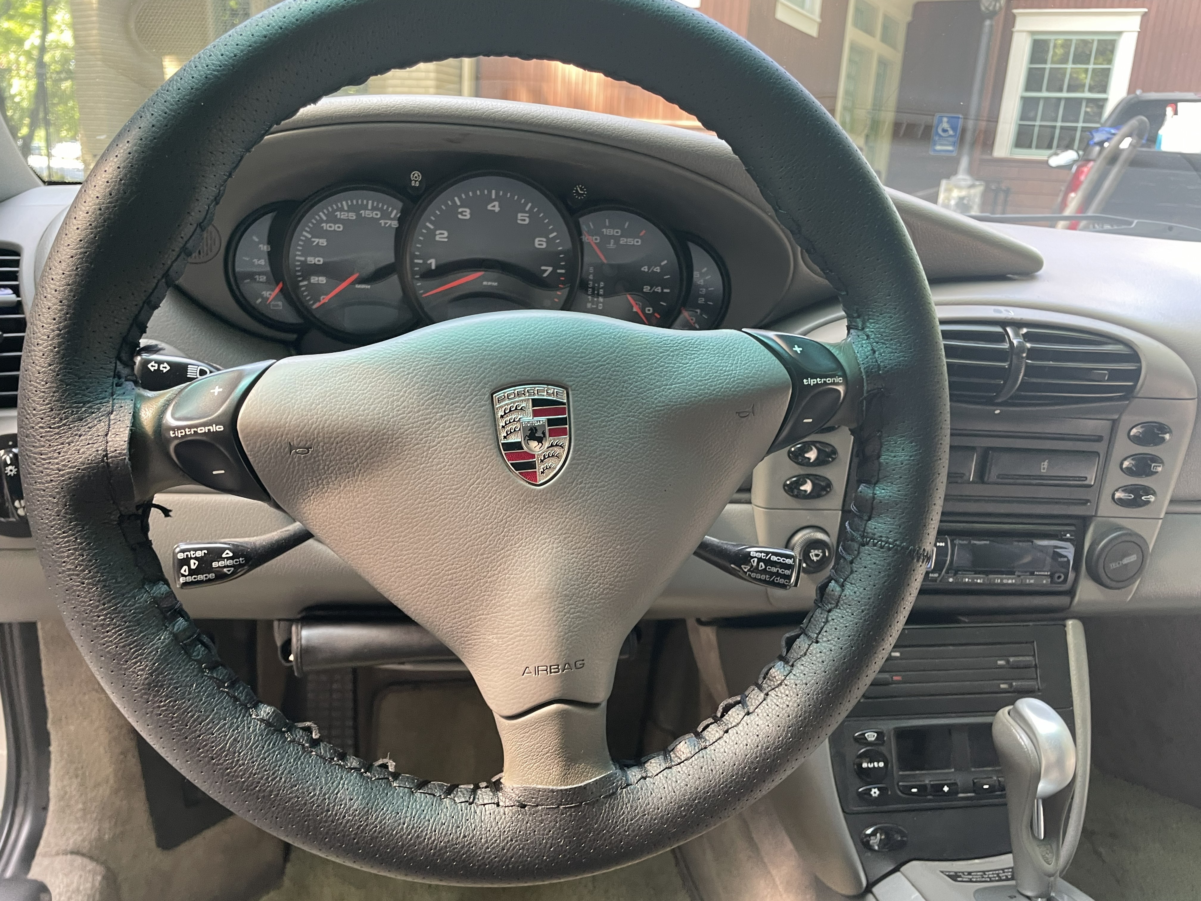 Used 2001 Porsche 911 Carrera 4 AWD/4WD image 19