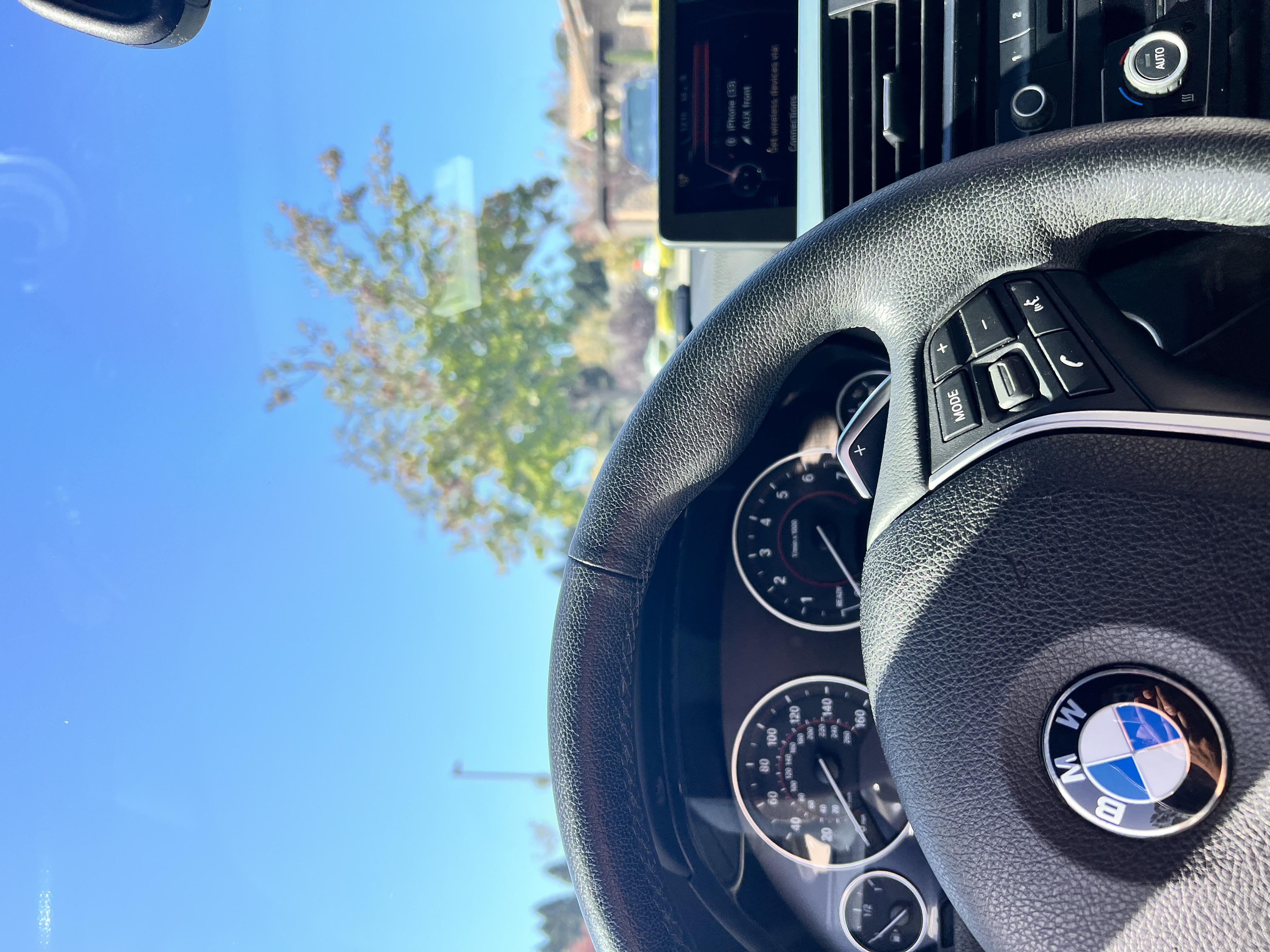Used 2014 BMW 328i xDrive Wagon AWD/4WD image 6