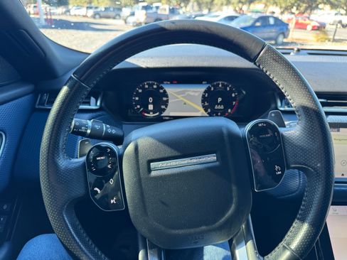 Used 2020 Land Rover Range Rover Velar S image 13