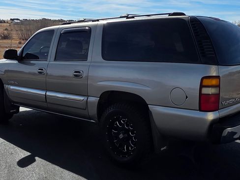 Used 2002 GMC Yukon XL SLE image 4