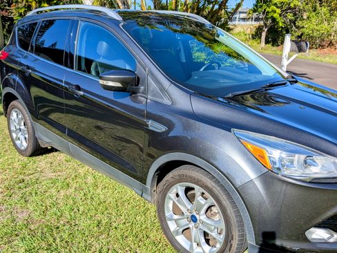 Used 2016 Ford Escape Titanium image 4