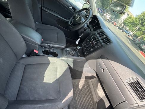 Used 2016 Volkswagen Jetta S FWD image 10