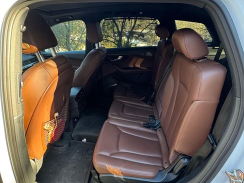 Used 2018 Audi Q7 3.0T Premium Plus image 17