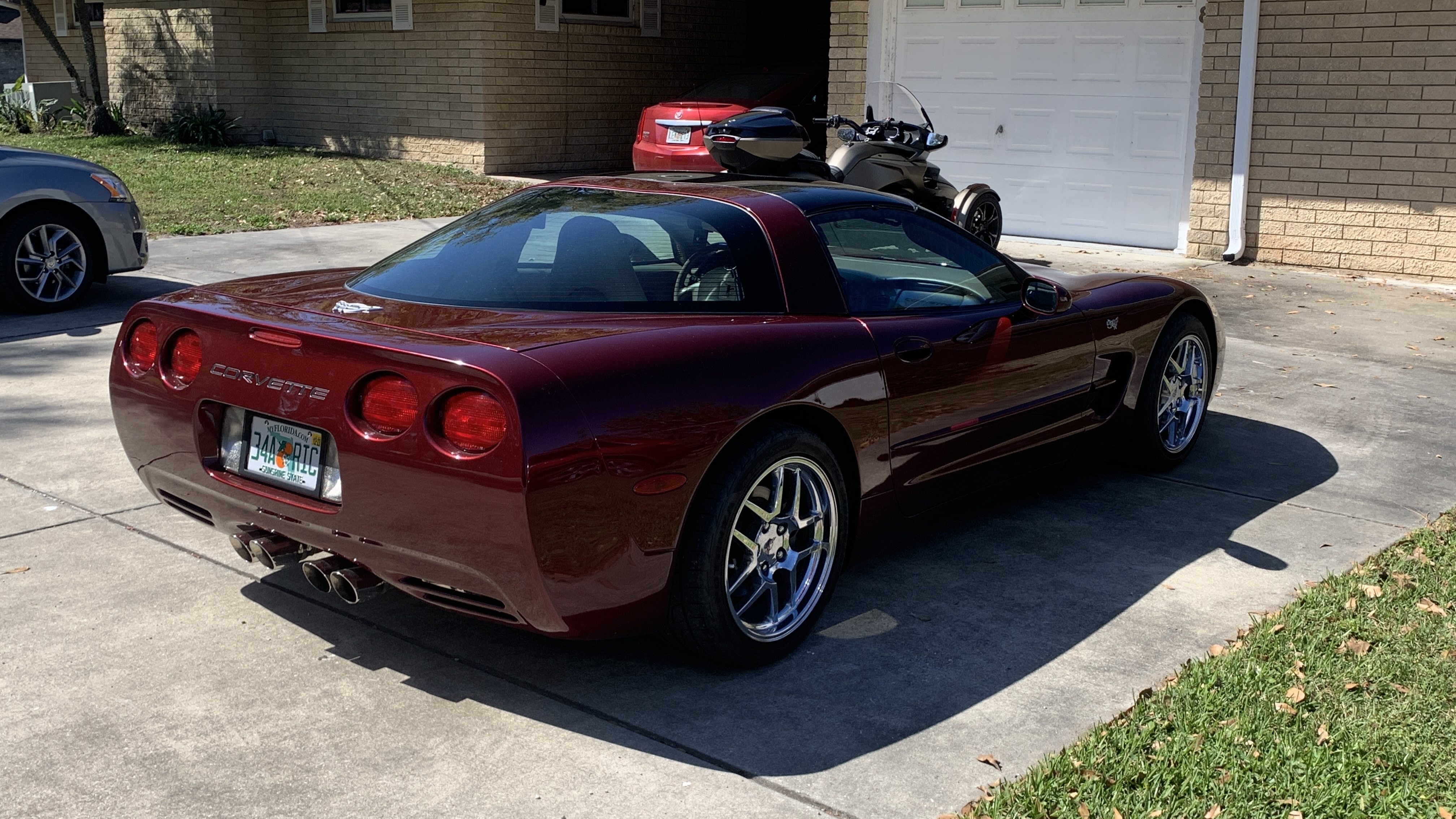 Used 2003 Chevrolet Corvette Coupe w/ Preferred Equipment Group RWD image 6