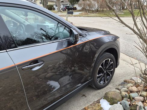 Used 2023 MAZDA CX-5 AWD 2.5 S w/ Premium Package image 8