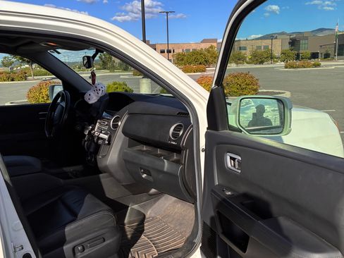 Used 2013 Honda Pilot Touring image 10