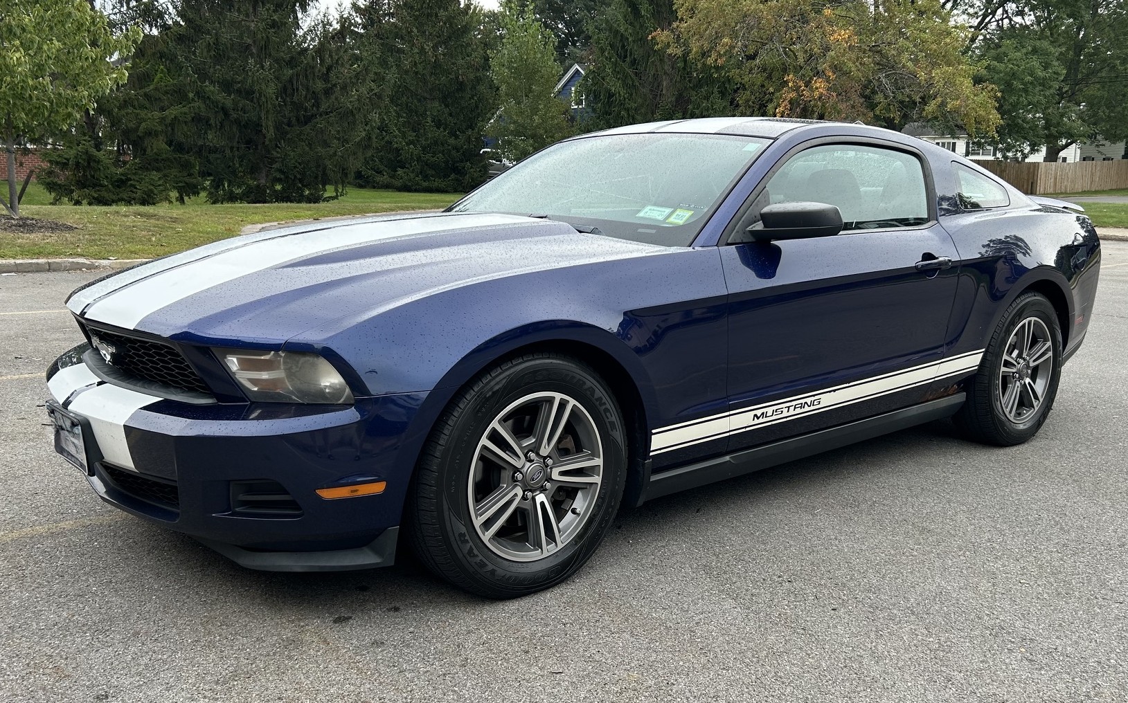 Used 2012 Ford Mustang Premium RWD image 27