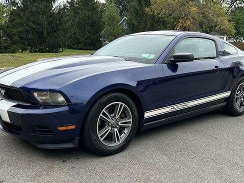 Used 2012 Ford Mustang Premium RWD image 27