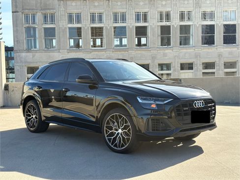 Used 2020 Audi Q8 Premium w/ Black Optic Package image 5