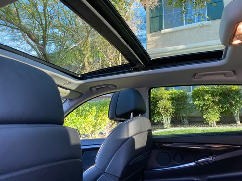 Used 2012 BMW 535i Gran Turismo image 6