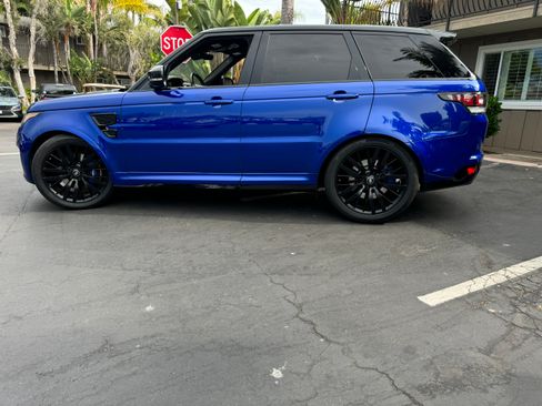 Used 2017 Land Rover Range Rover Sport SVR image 12