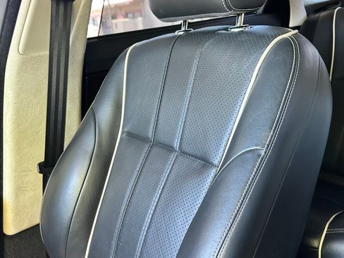 Used 2014 Jaguar XJ L Portfolio image 16