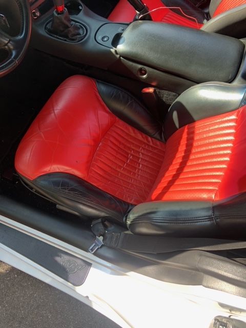 Used 2001 Chevrolet Corvette Z06 w/ Memory Pkg RWD image 2