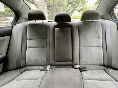 Used 2010 Honda Accord LX image 13