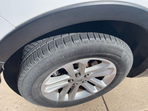 Used 2017 Ford Explorer FWD image 12