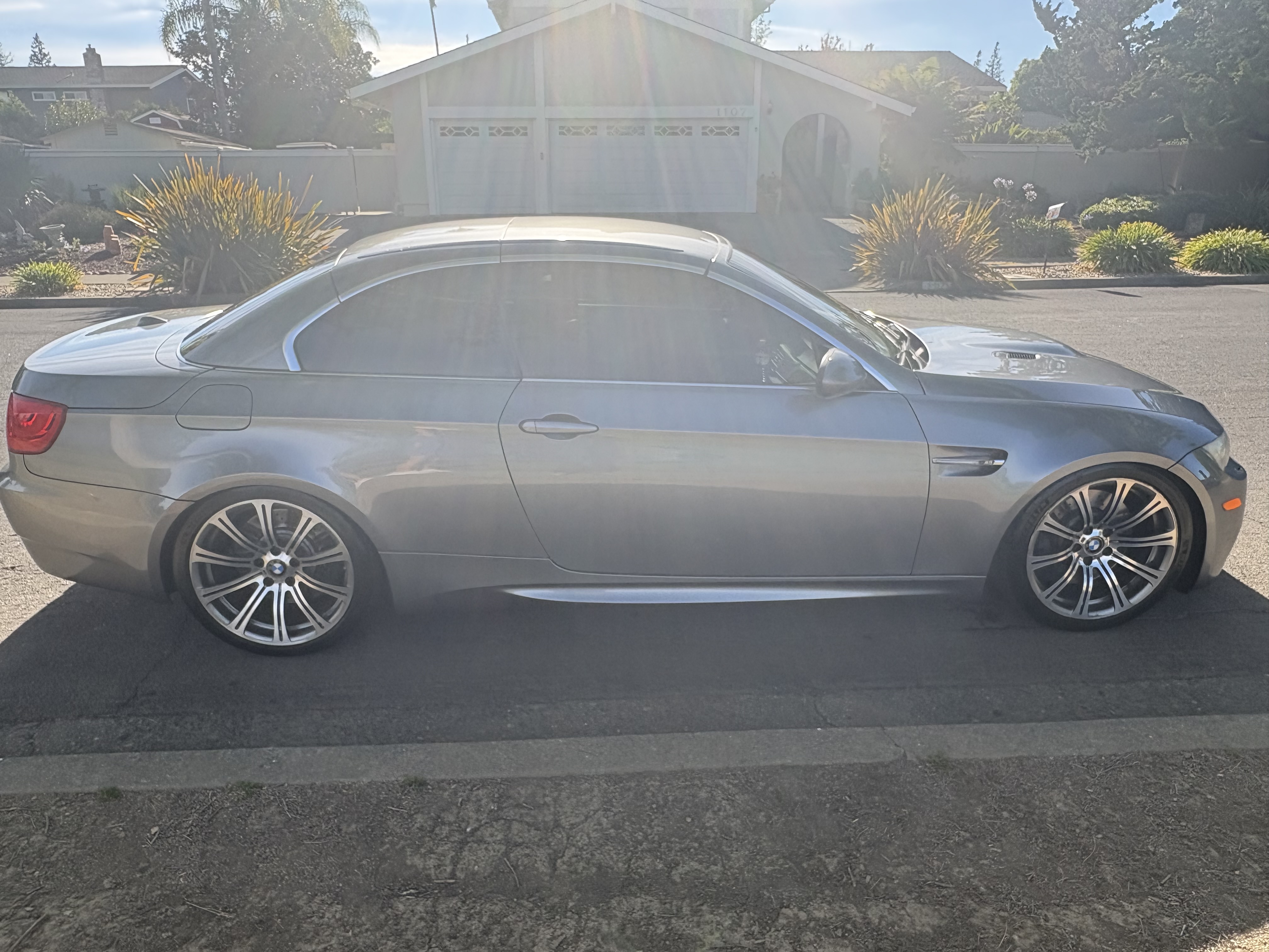 Used 2011 BMW M3 Convertible w/ Convenience Pkg RWD image 12