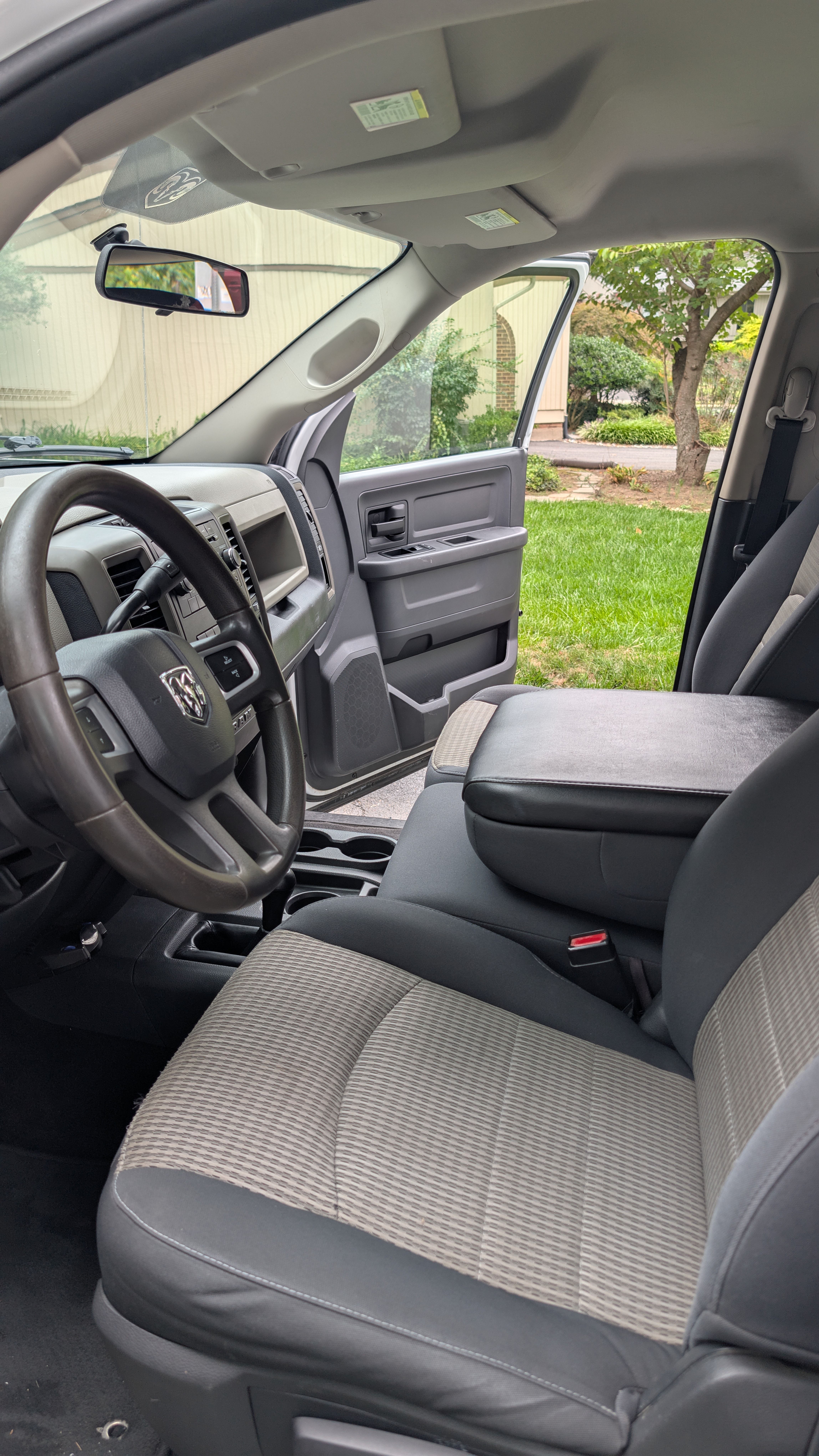 Used 2011 RAM 2500 ST w/ ST Popular Equipment Group AWD/4WD image 11