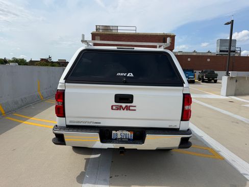 Used 2019 GMC Sierra 1500 SLE w/ SLE Value Package AWD/4WD image 6