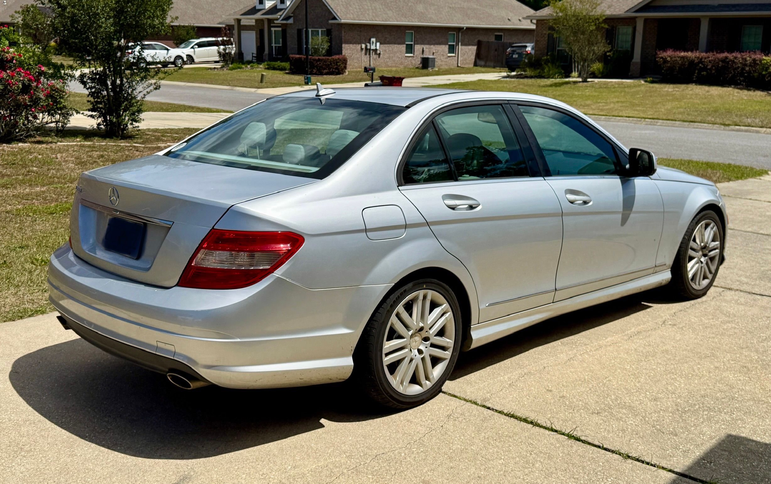 Used 2009 Mercedes-Benz C 300 Sedan image 5
