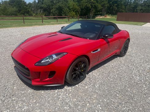Used 2016 Jaguar F-TYPE Convertible image 2