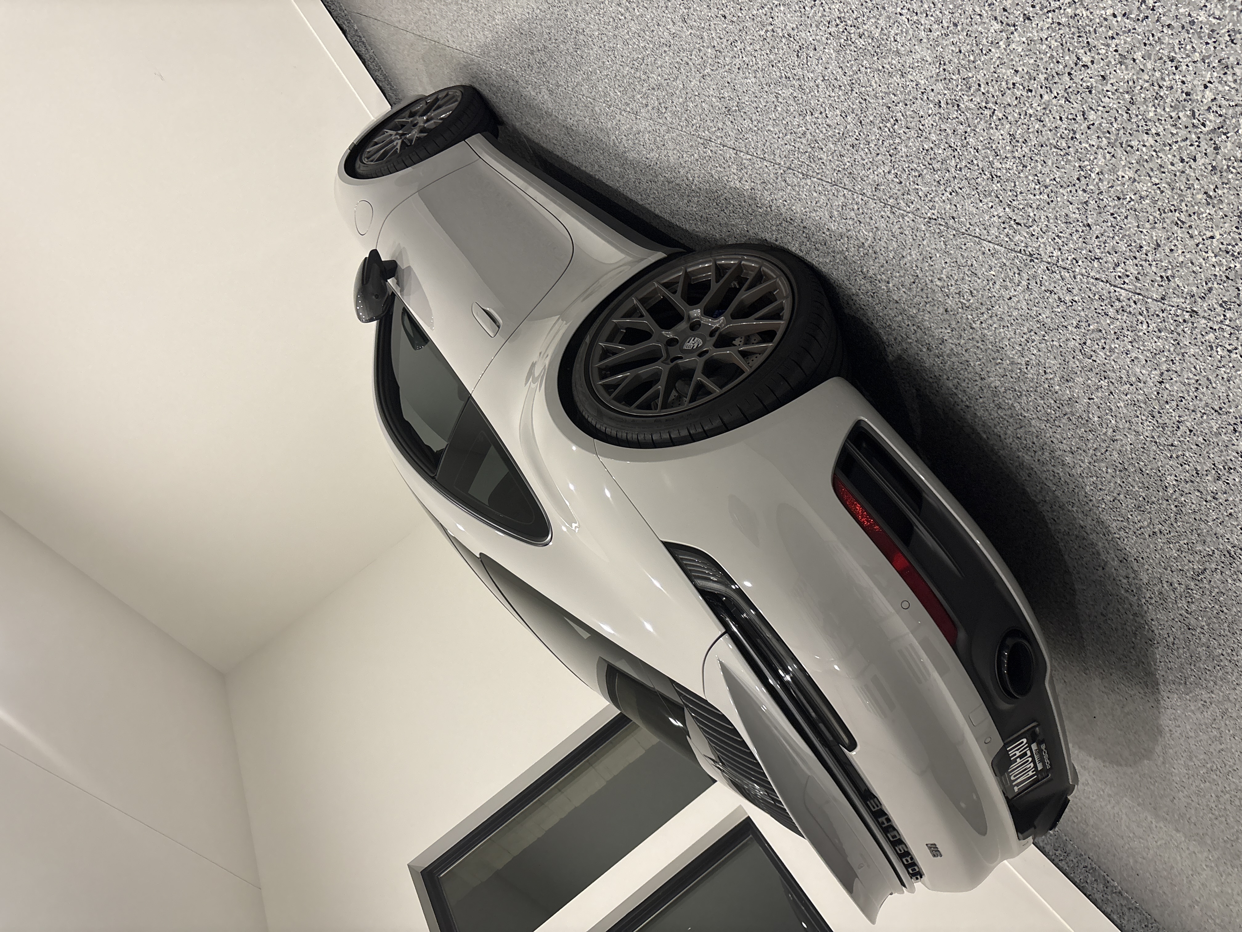 Used 2024 Porsche 911 Carrera T RWD image 1