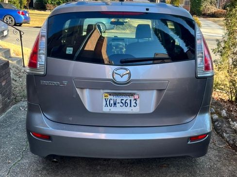 Used 2010 MAZDA MAZDA5 Sport FWD image 1