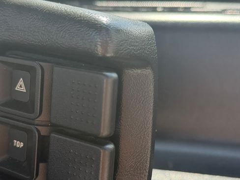 Used 1992 Ford Mustang LX RWD image 9