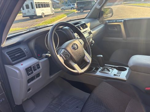 Used 2012 Toyota 4Runner SR5 w/ Convenience Pkg RWD image 6