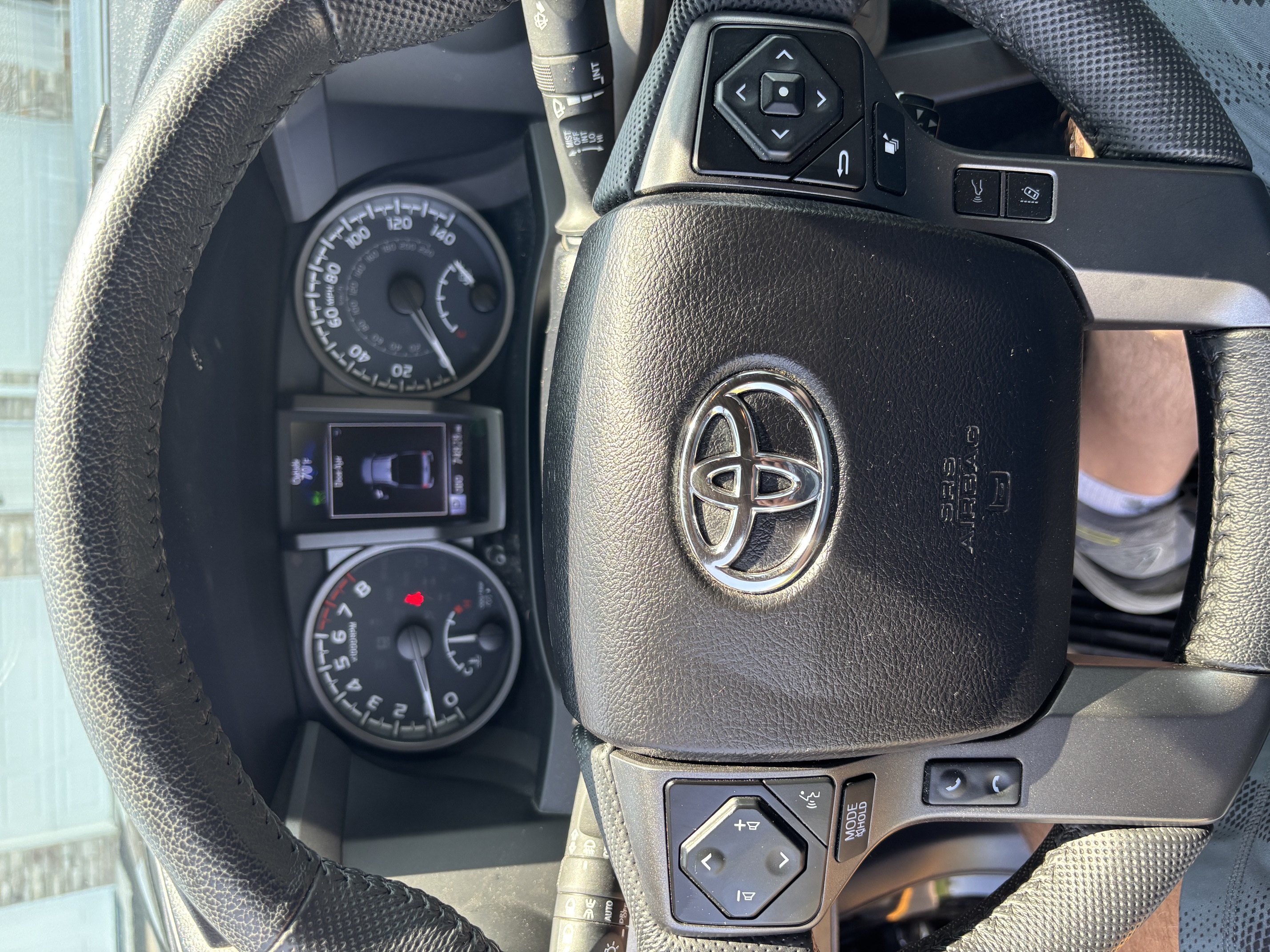 Used 2021 Toyota Tacoma TRD Off-Road AWD/4WD image 19