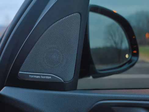 Used 2019 BMW X5 xDrive50i w/ M Sport Package image 10