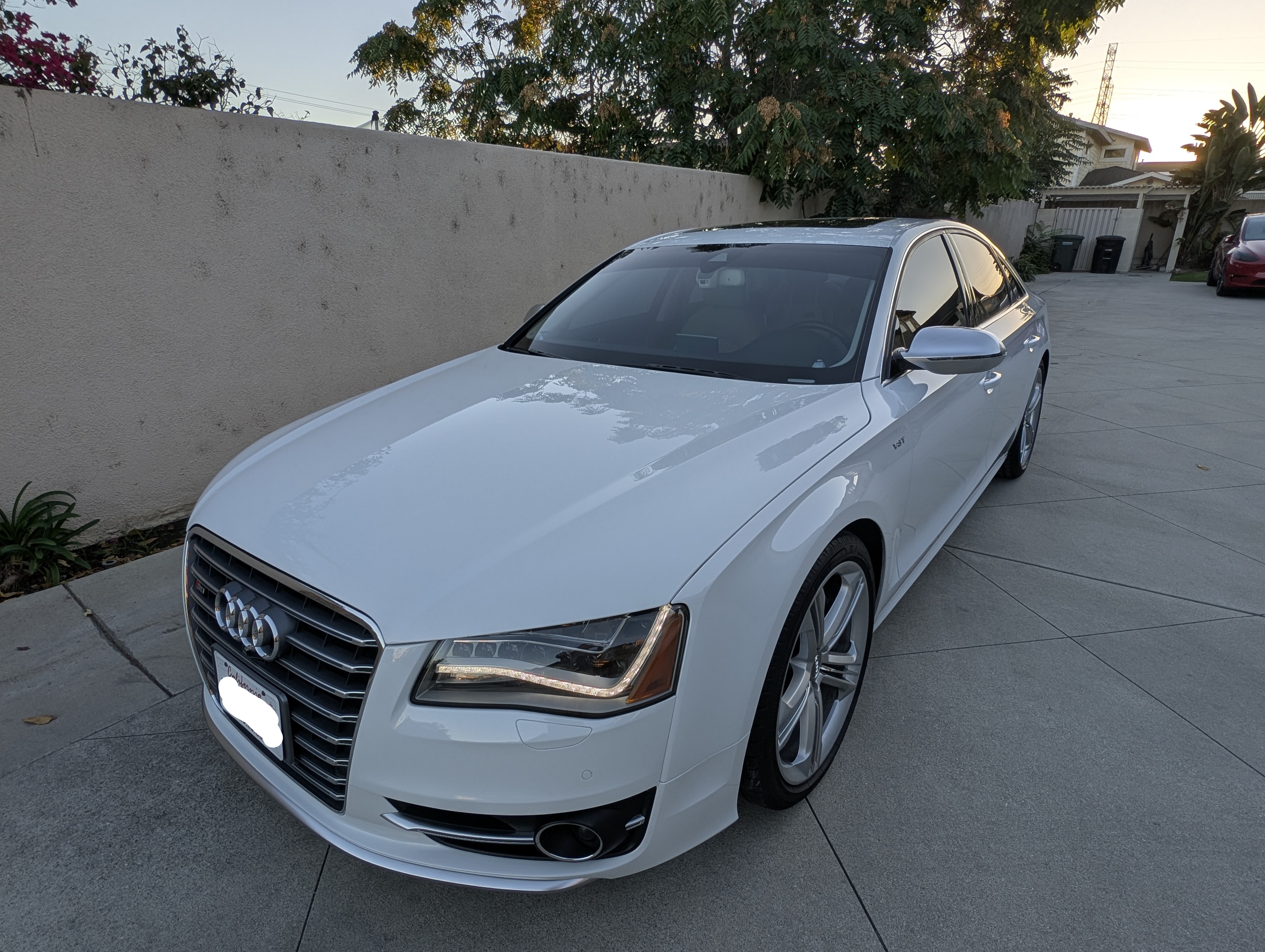 Used 2013 Audi S8 AWD/4WD image 11