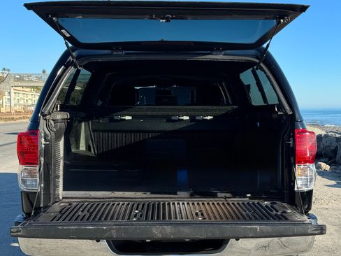 Used 2013 Toyota Tundra Platinum image 11