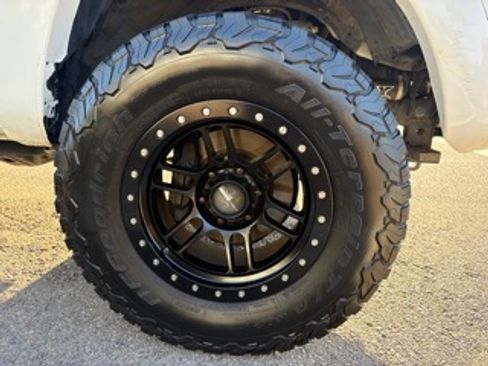 Used 2011 Toyota Tacoma 4x4 Double Cab image 4