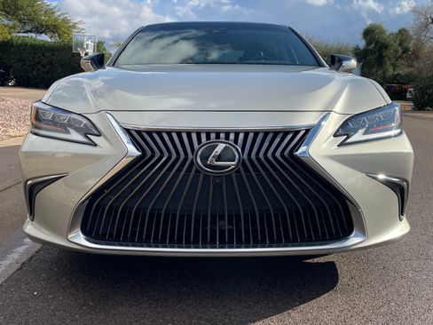 Used 2019 Lexus ES 350 Ultra Luxury image 5