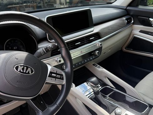 Used 2020 Kia Telluride EX w/ Towing Package FWD image 6