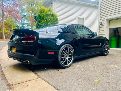 Used 2012 Ford Mustang Shelby GT500 w/ SVT Performance Pkg image 23