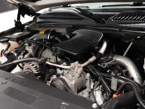 Used 2006 Chevrolet Silverado 2500 LT w/ Heavy-Duty Power Package AWD/4WD image 26