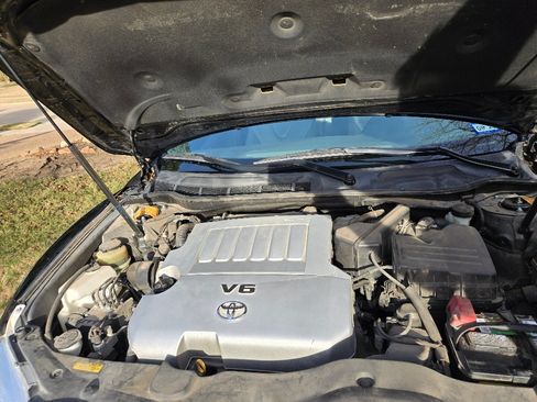 Used 2010 Toyota Camry XLE image 21