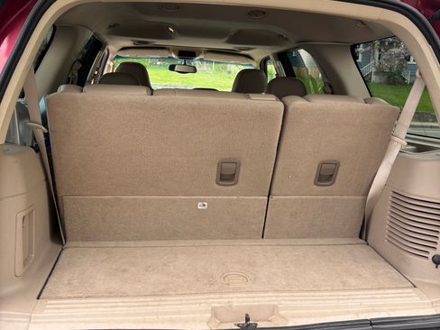 Used 2004 Ford Expedition XLT AWD/4WD image 8