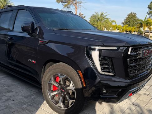 Used 2025 GMC Yukon XL AT4 Ultimate image 14