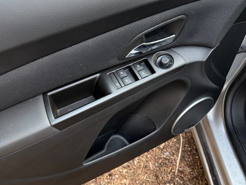 Used 2014 Chevrolet Cruze LT w/ All-Star Edition image 11