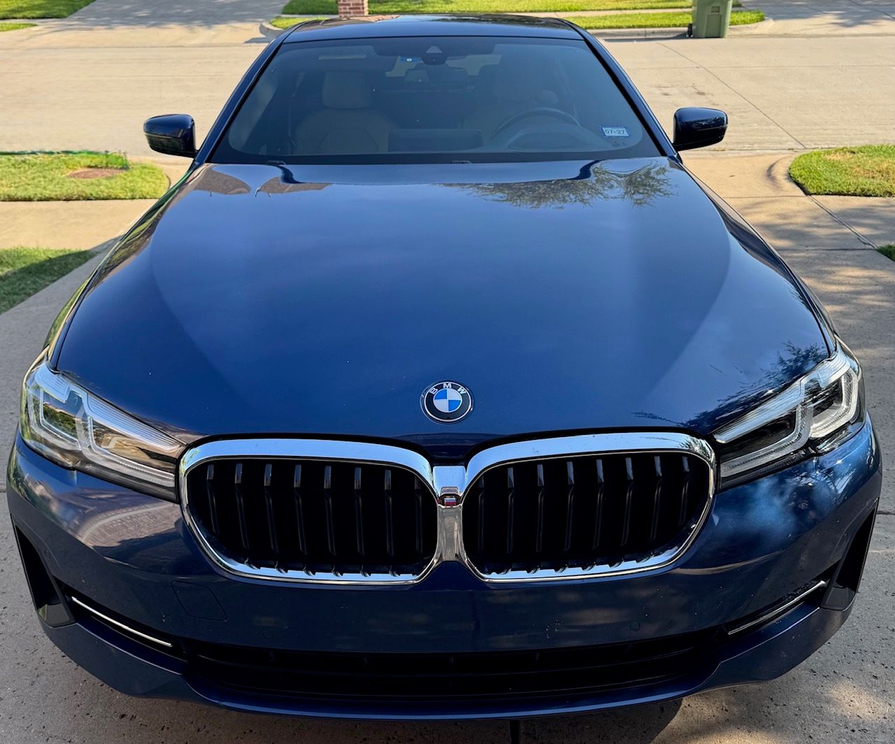 Used 2021 BMW 530e w/ Premium Package RWD image 4