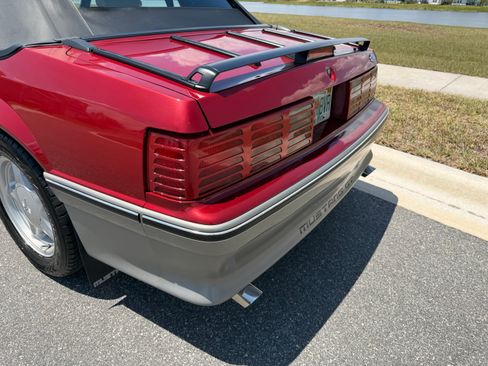 Used 1992 Ford Mustang GT RWD image 17
